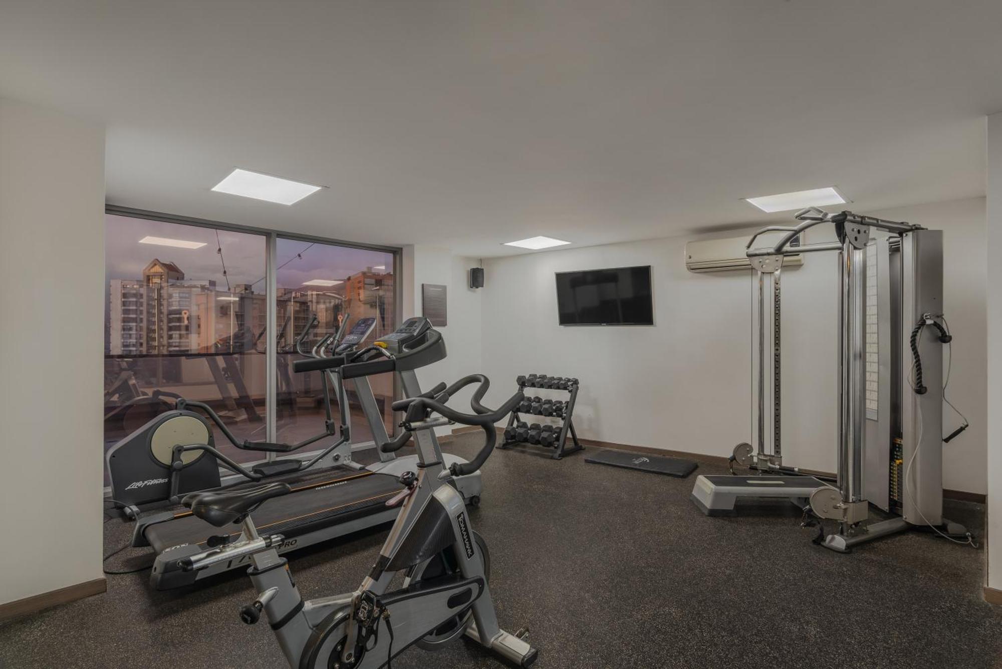 Sites Hotel Медельїн Екстер'єр фото The gym at the hotel