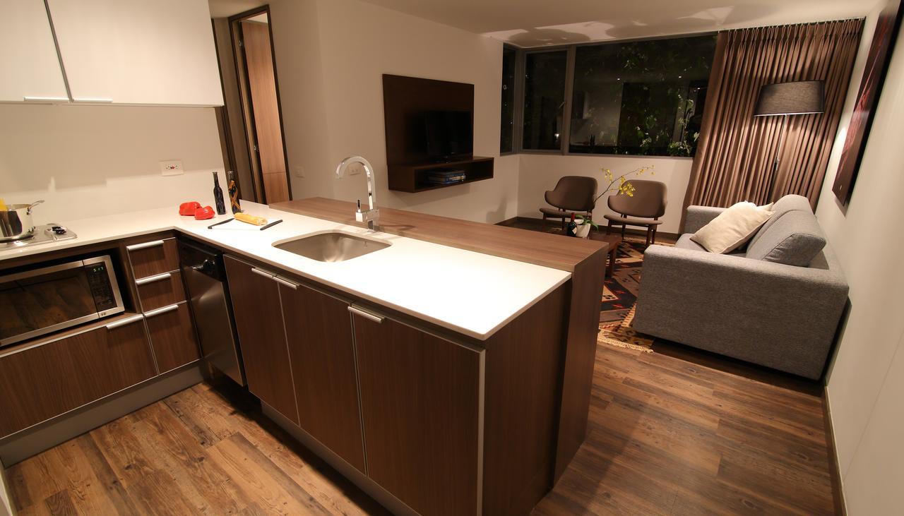 Sites Hotel Медельїн Екстер'єр фото A modern open-plan kitchen