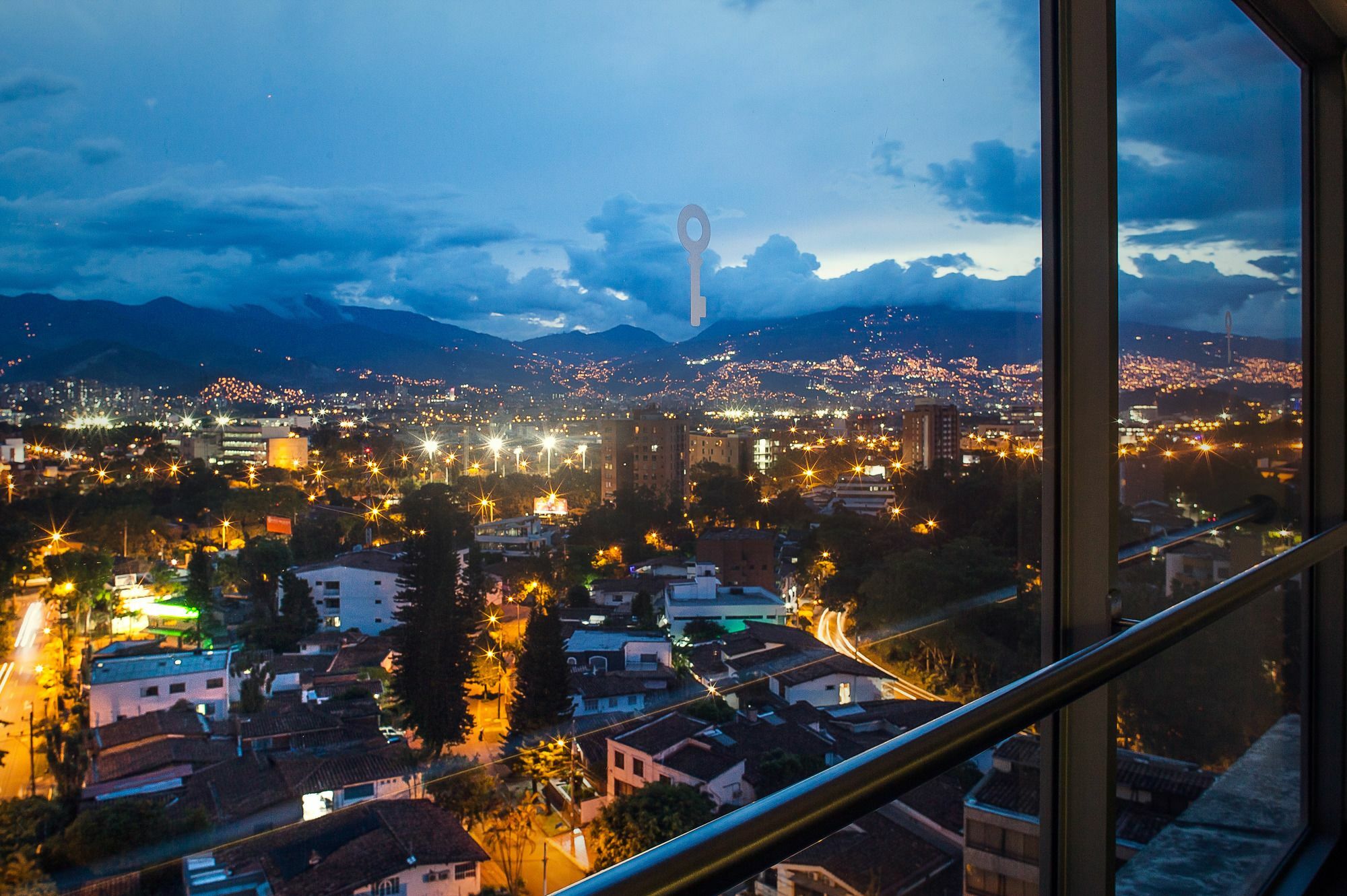 Sites Hotel Медельїн Екстер'єр фото View of the city from the hotel