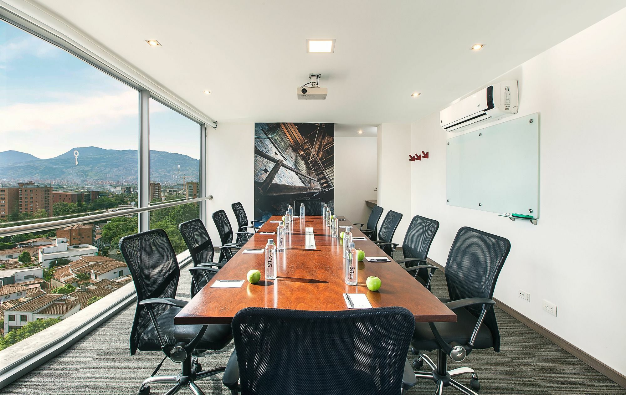 Sites Hotel Медельїн Екстер'єр фото Meeting room at the hotel